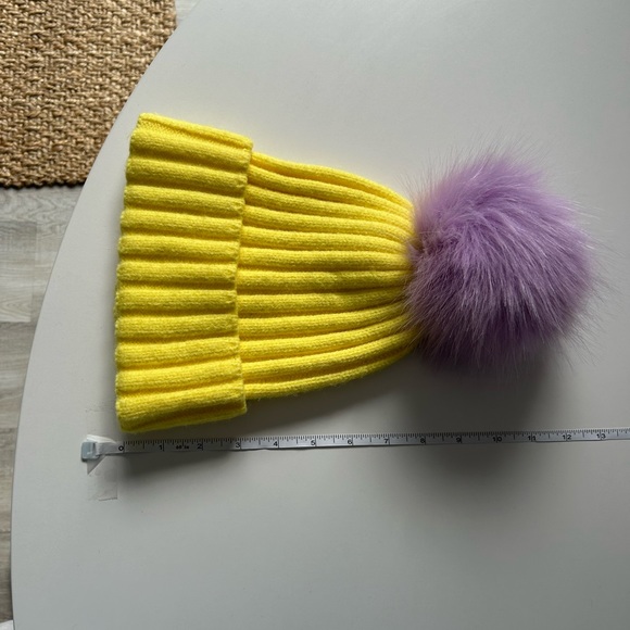 Pom Pom beanie - Picture 5 of 6